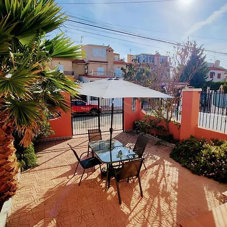 Spanish With Pool Apartamento *